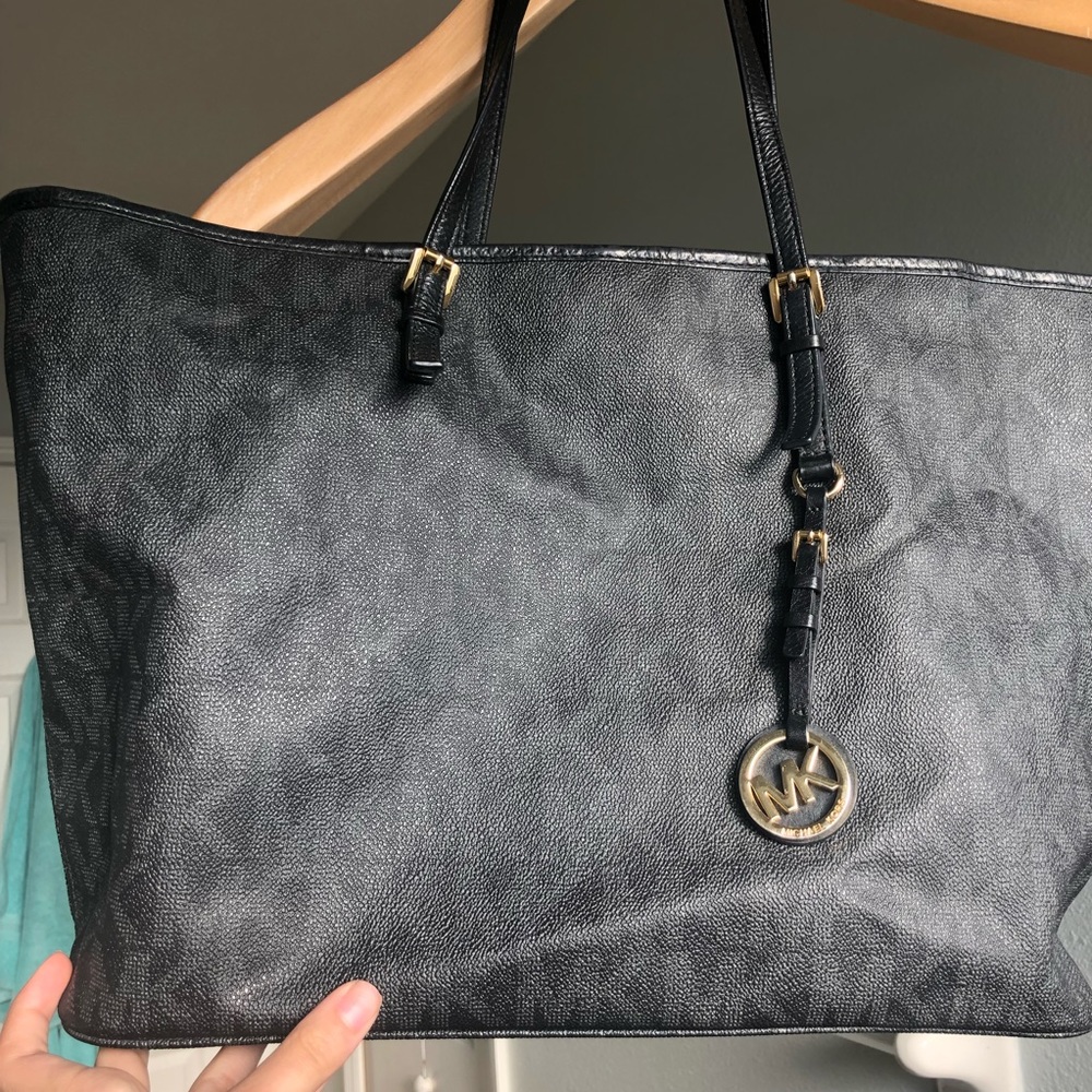 SOLD .MICHAEL KORS Tote 👜